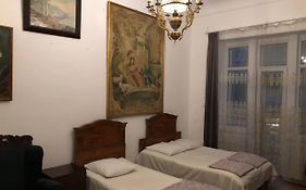 Gutsa Artists Mini-Hotel